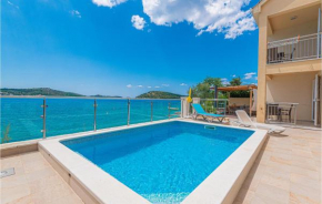 Cozy Home In Zatoglav With Outdoor Swimming Pool
